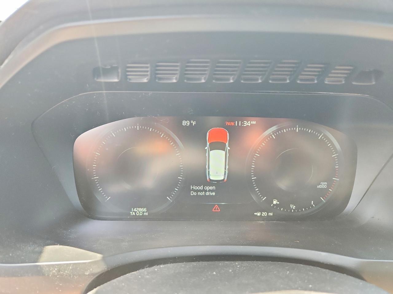 2018 VOLVO XC90