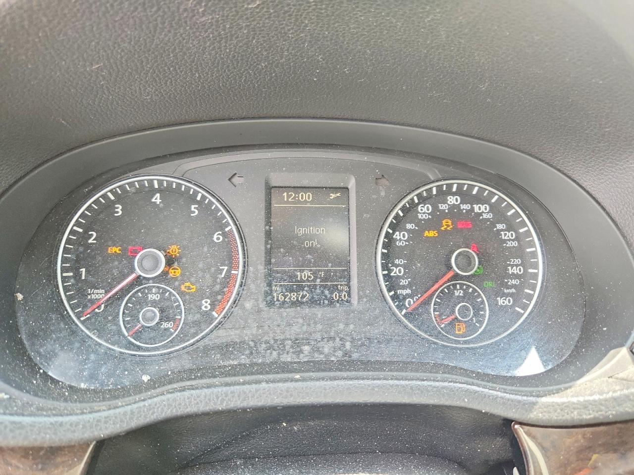 2014 VOLKSWAGEN Passat