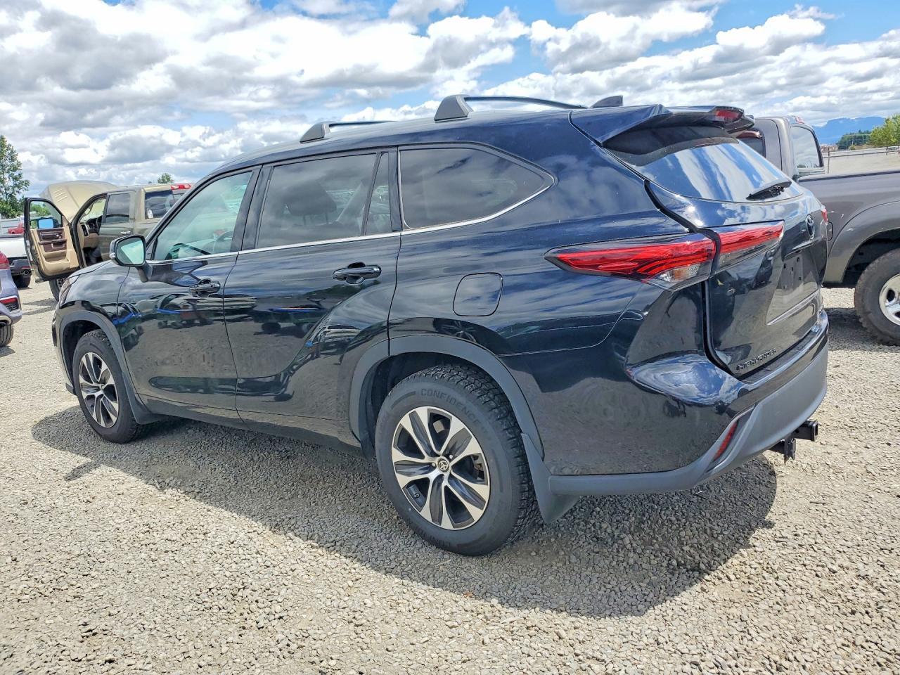 2022 TOYOTA HIGHLANDER