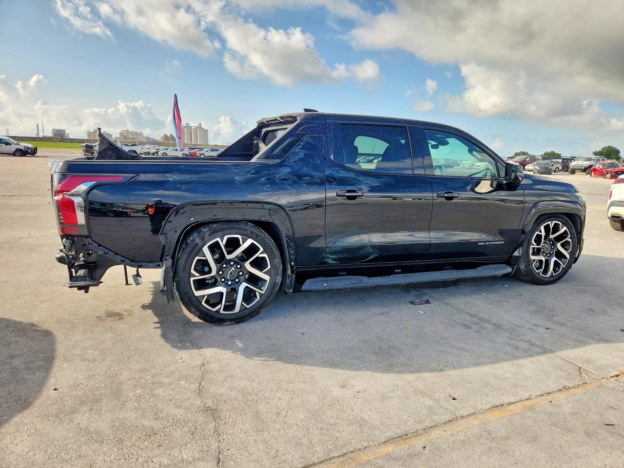 2024 CHEVROLET Silverado