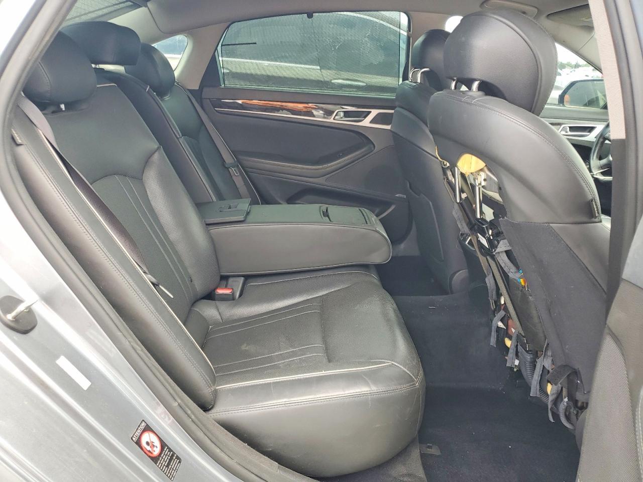 2015 HYUNDAI GENESIS