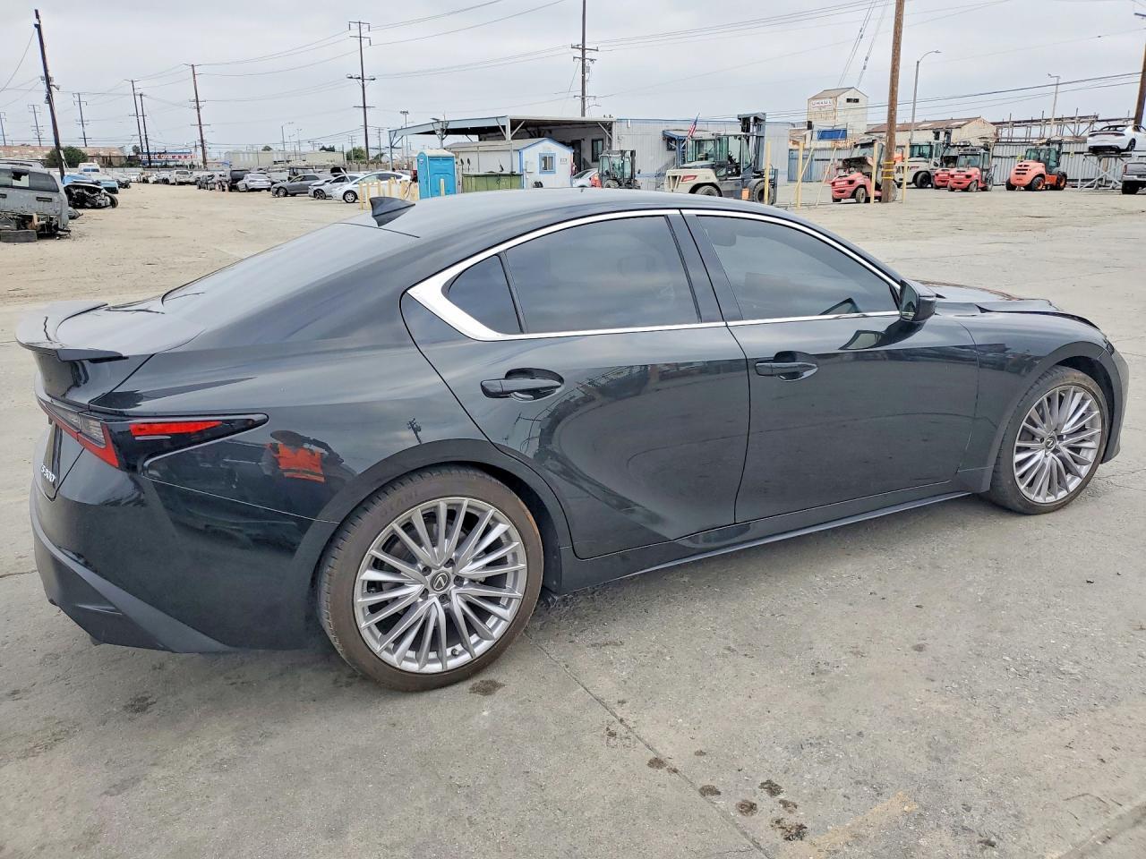 2022 LEXUS IS 300