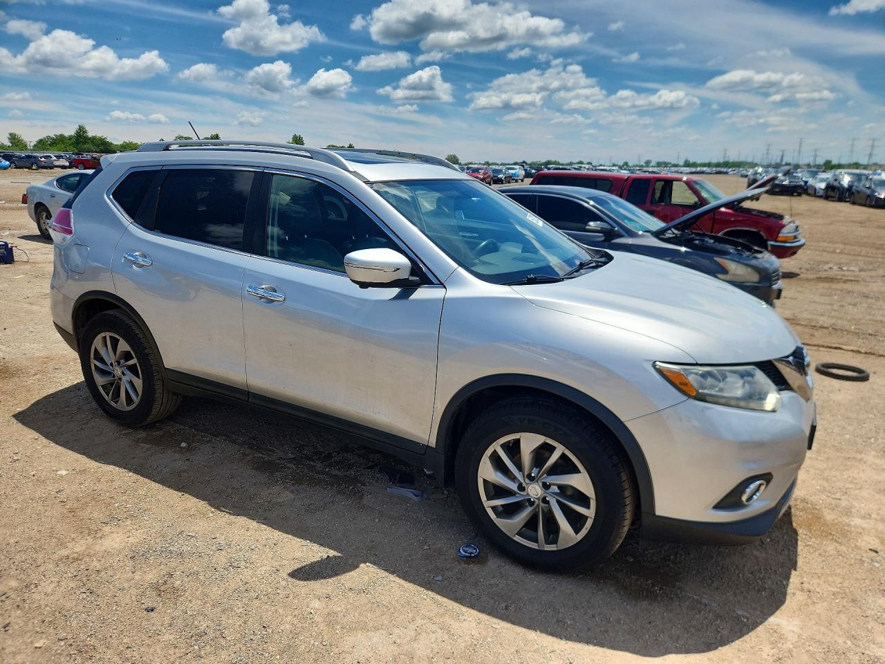 2015 NISSAN ROGUE