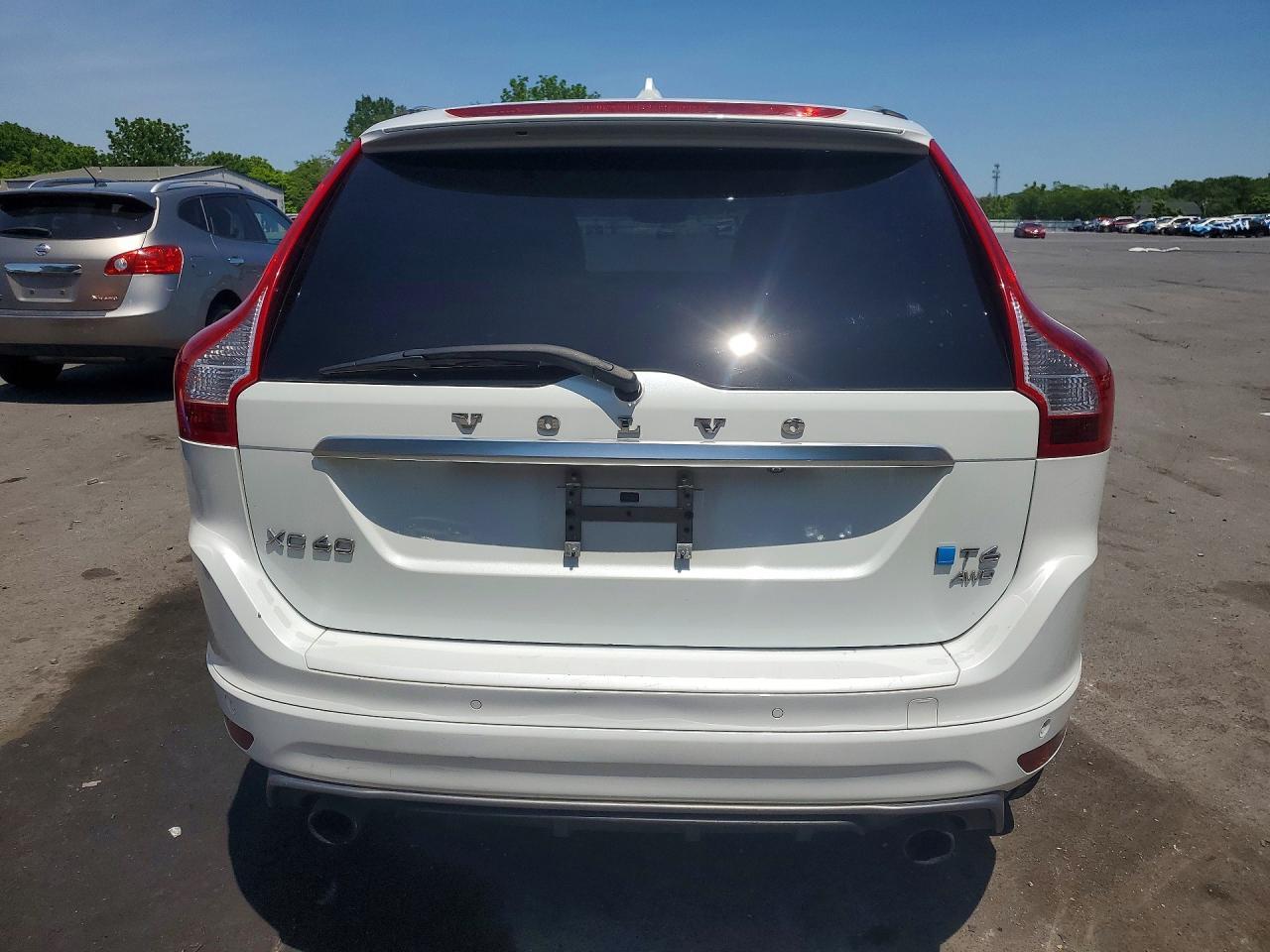 2015 VOLVO XC60