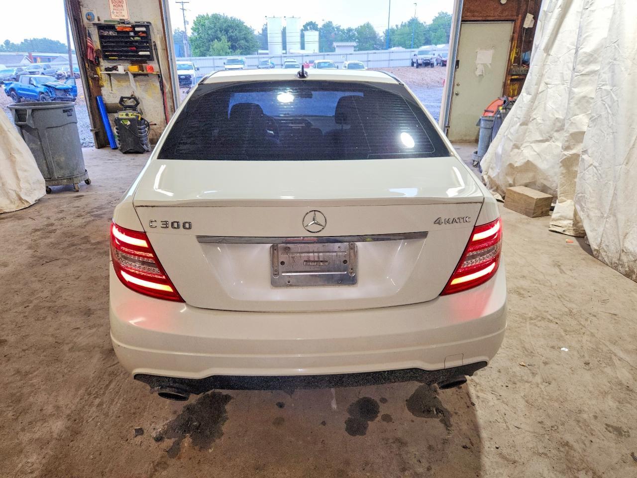 2012 MERCEDES-BENZ C-CLASS
