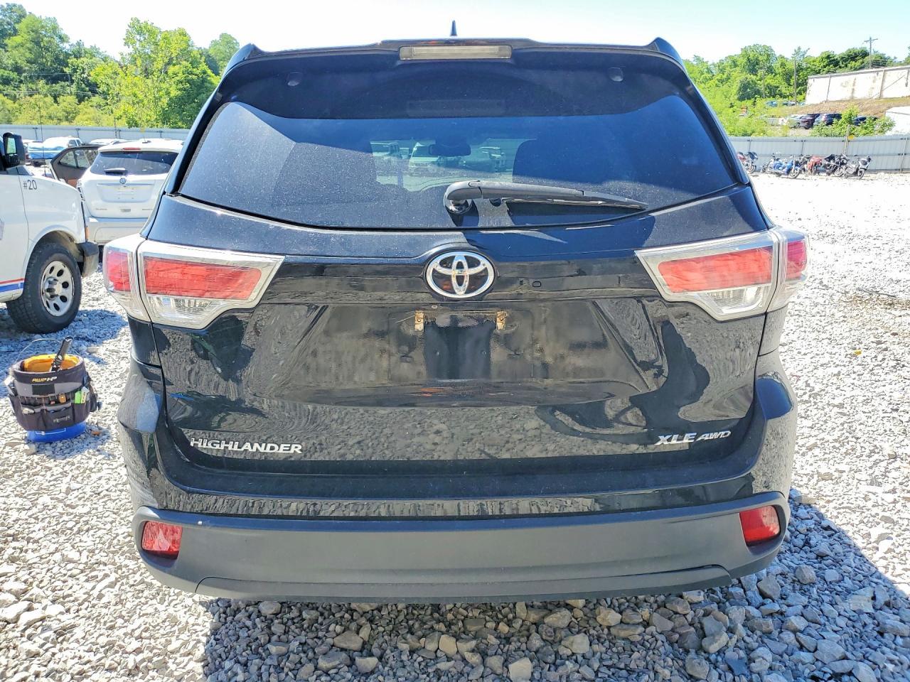 2014 TOYOTA HIGHLANDER