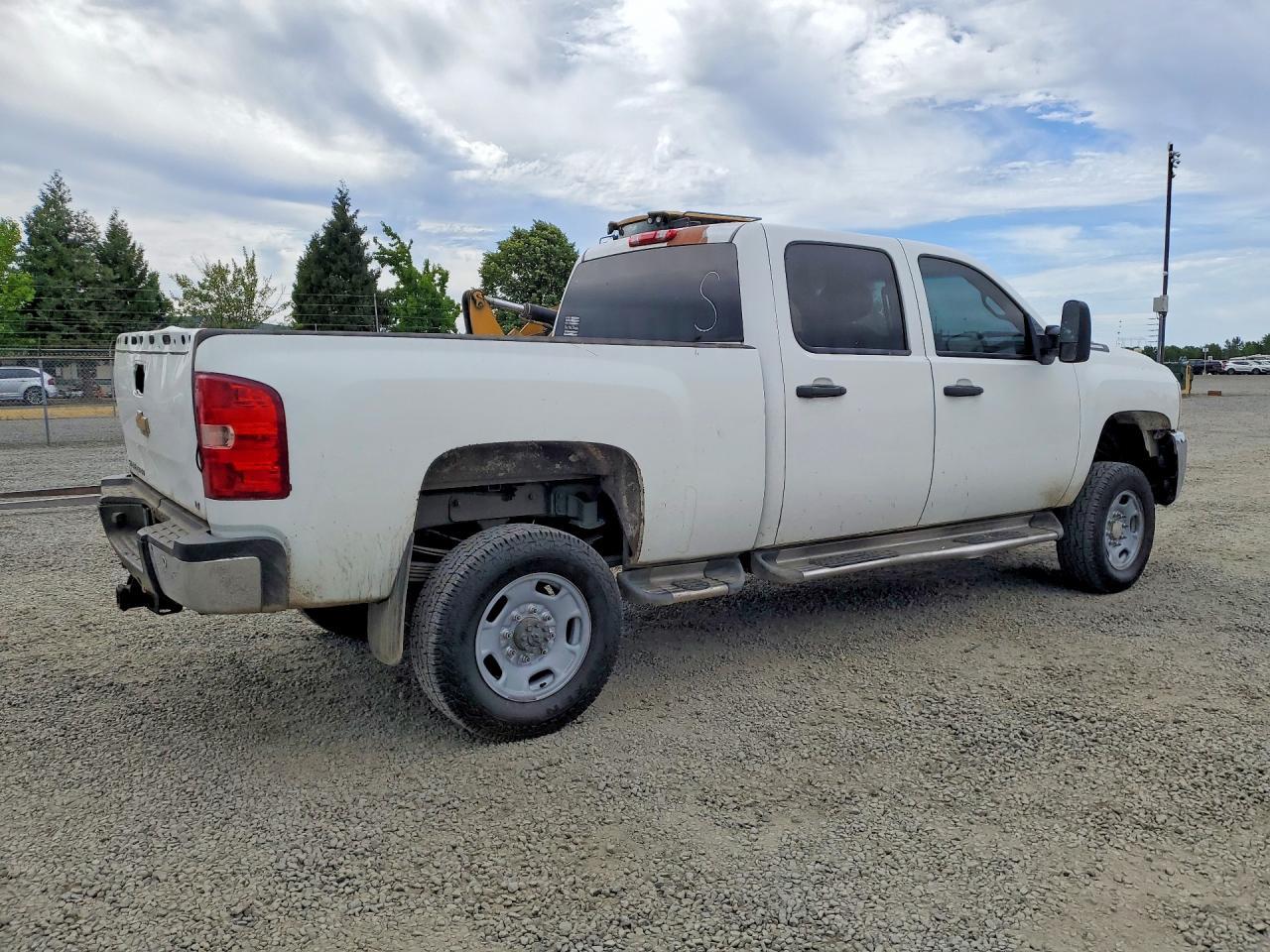 2011 CHEVROLET Silverado 3500