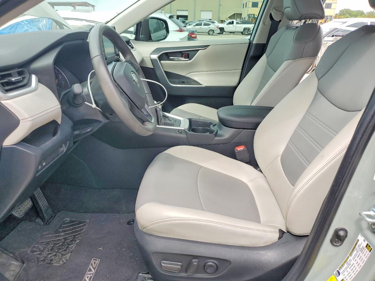 2020 TOYOTA RAV4