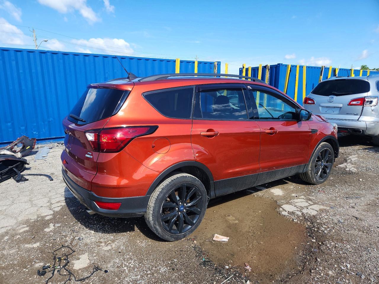 2019 FORD ESCAPE