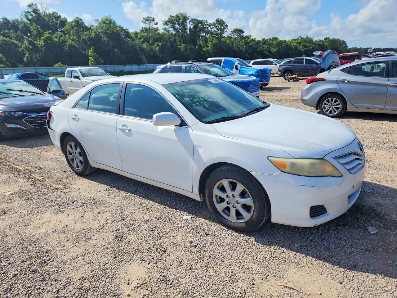 2011 TOYOTA CAMRY