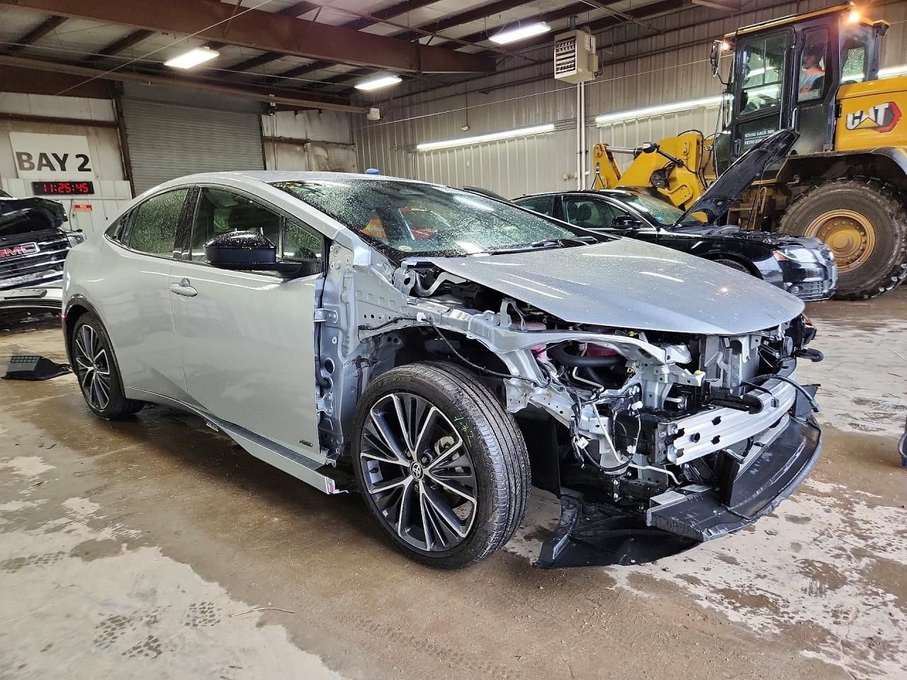 2024 TOYOTA PRIUS