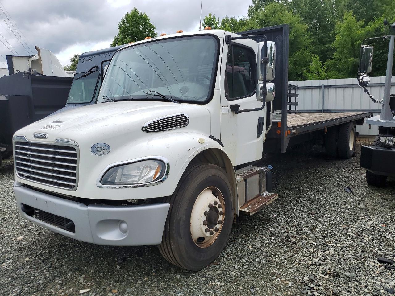 2014 FREIGHTLINER M2 106