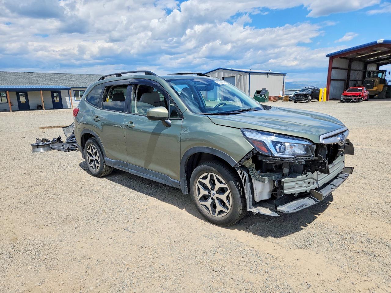 2020 SUBARU FORESTER