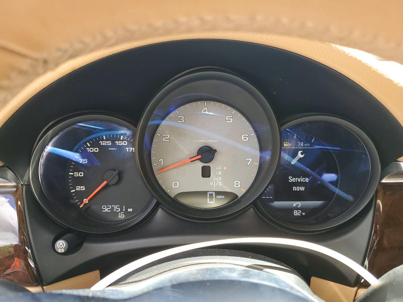 2015 PORSCHE Macan