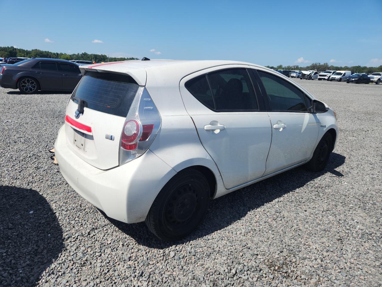 2014 TOYOTA Prius c