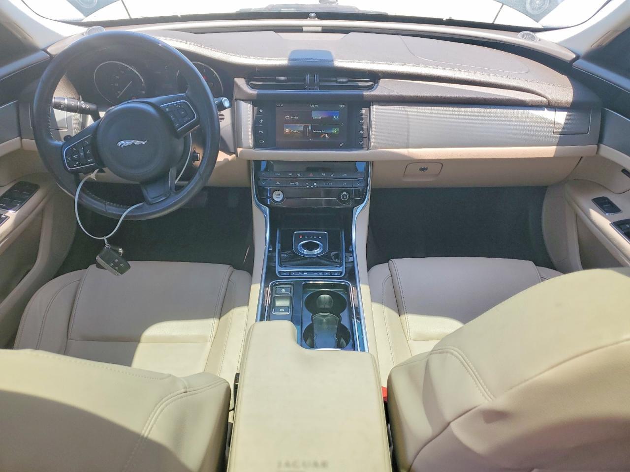 2017 JAGUAR XF