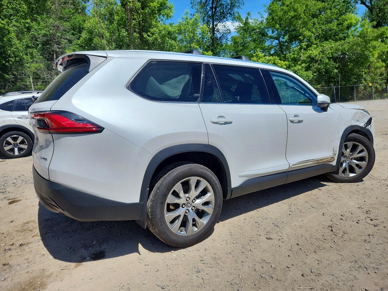 2024 TOYOTA HIGHLANDER
