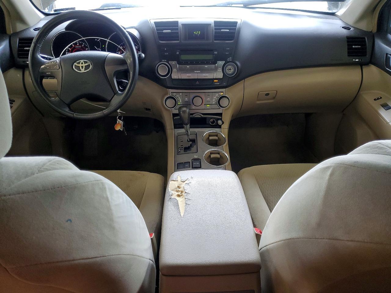 2010 TOYOTA HIGHLANDER