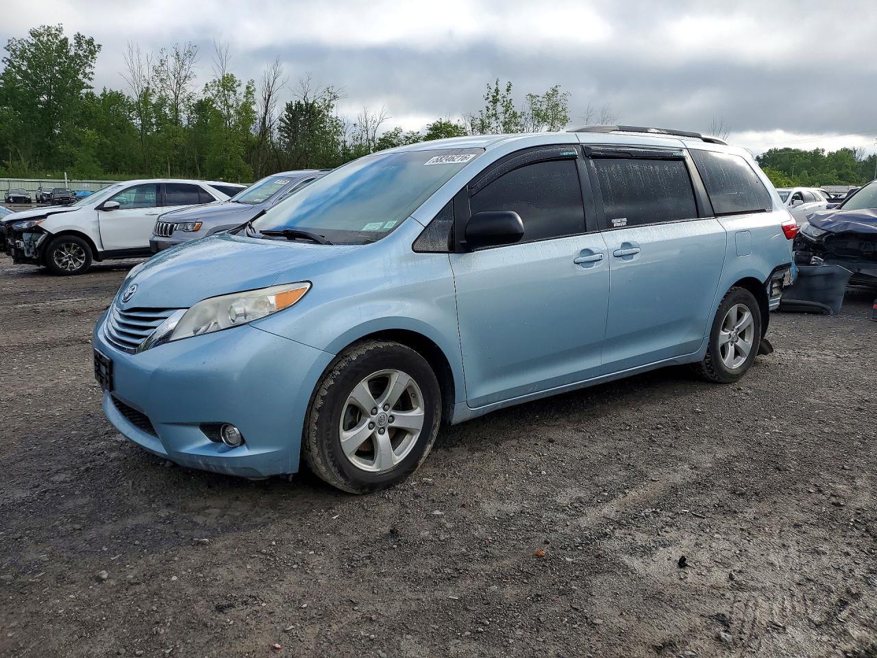2015 TOYOTA SIENNA