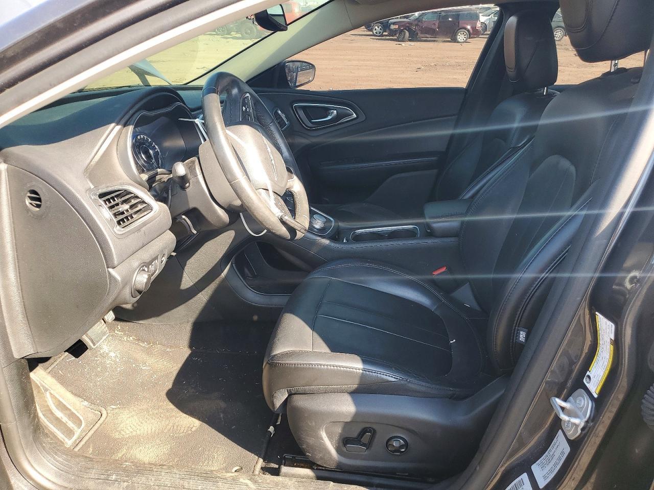 2016 CHRYSLER 200