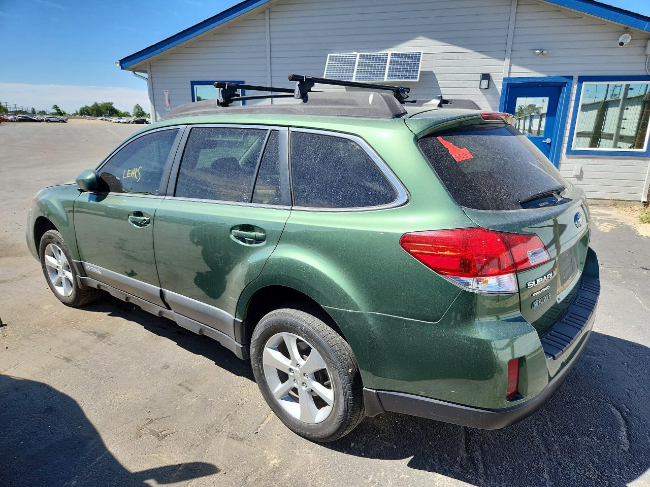2013 SUBARU Outback