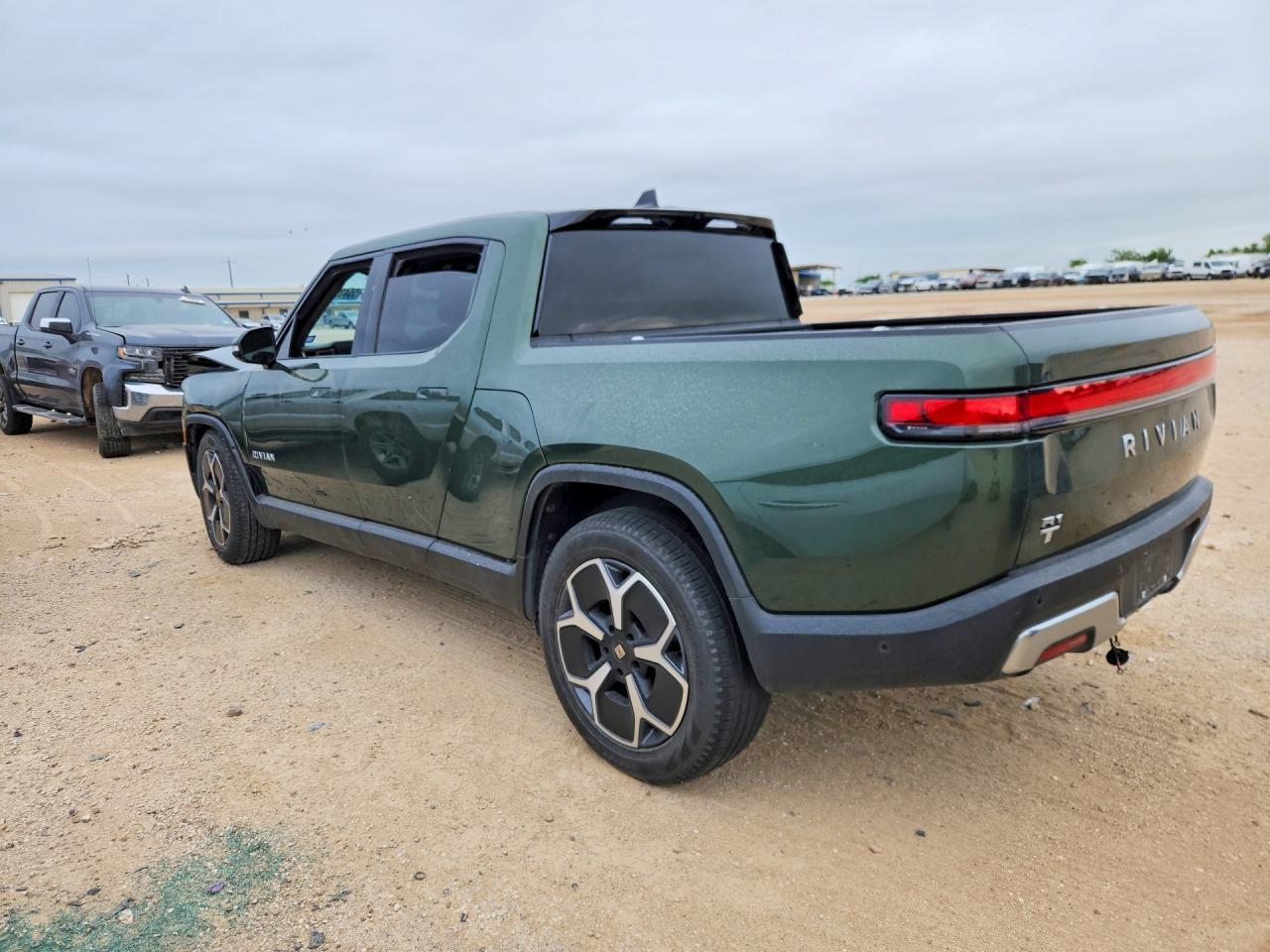 2023 RIVIAN R1t