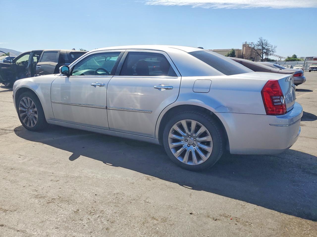 2010 CHRYSLER 300