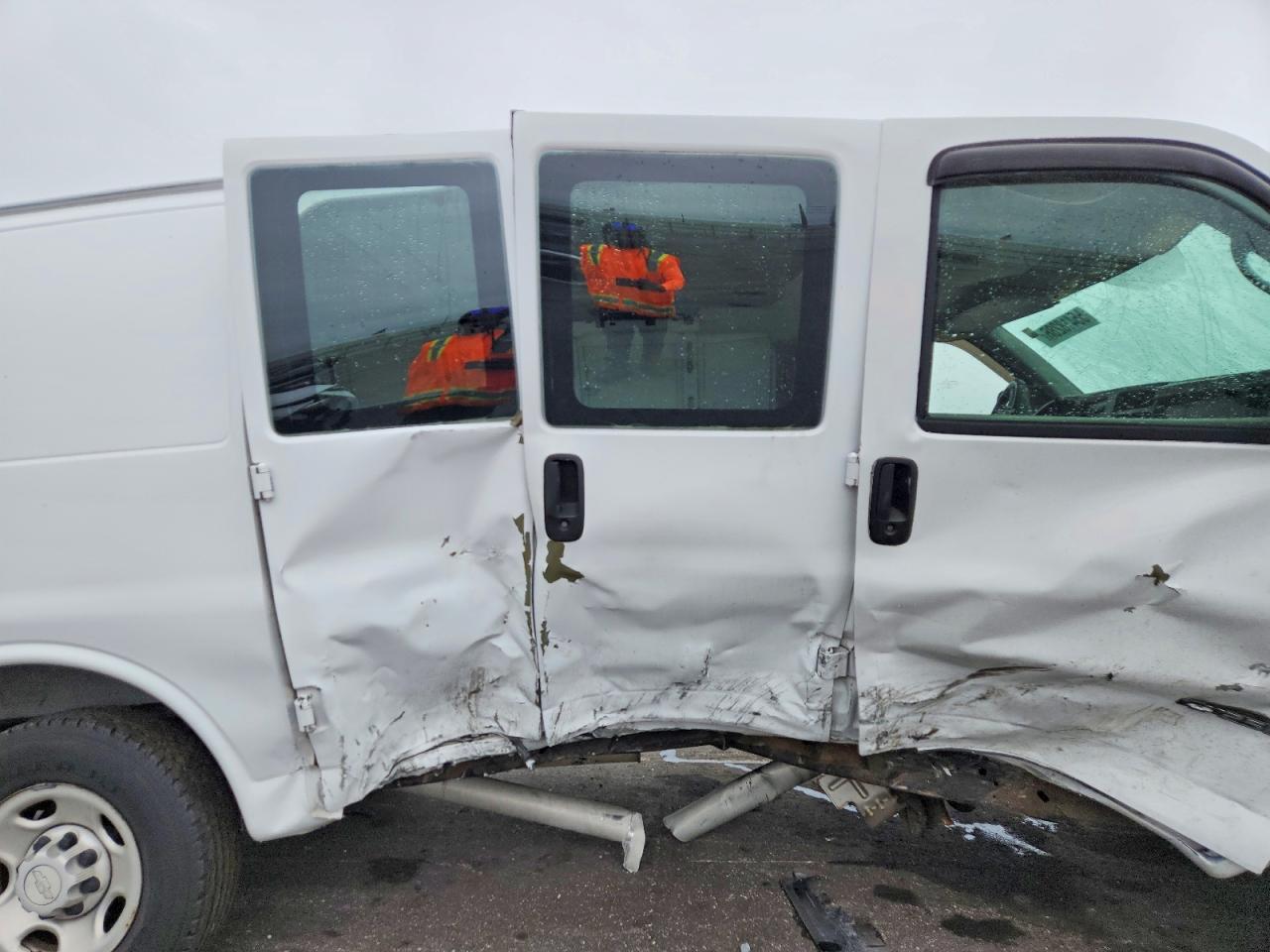 2005 CHEVROLET EXPRESS 2500