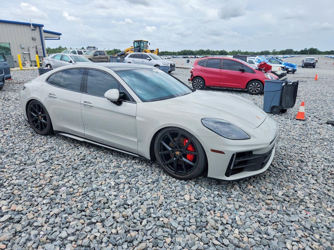 2025 PORSCHE Panamera