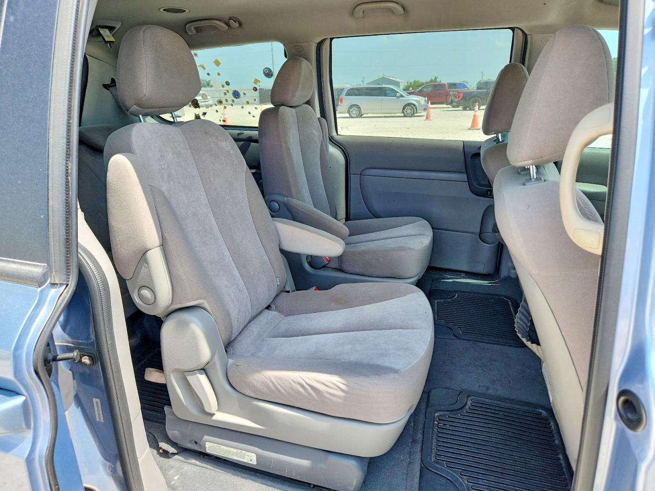 2014 KIA SEDONA