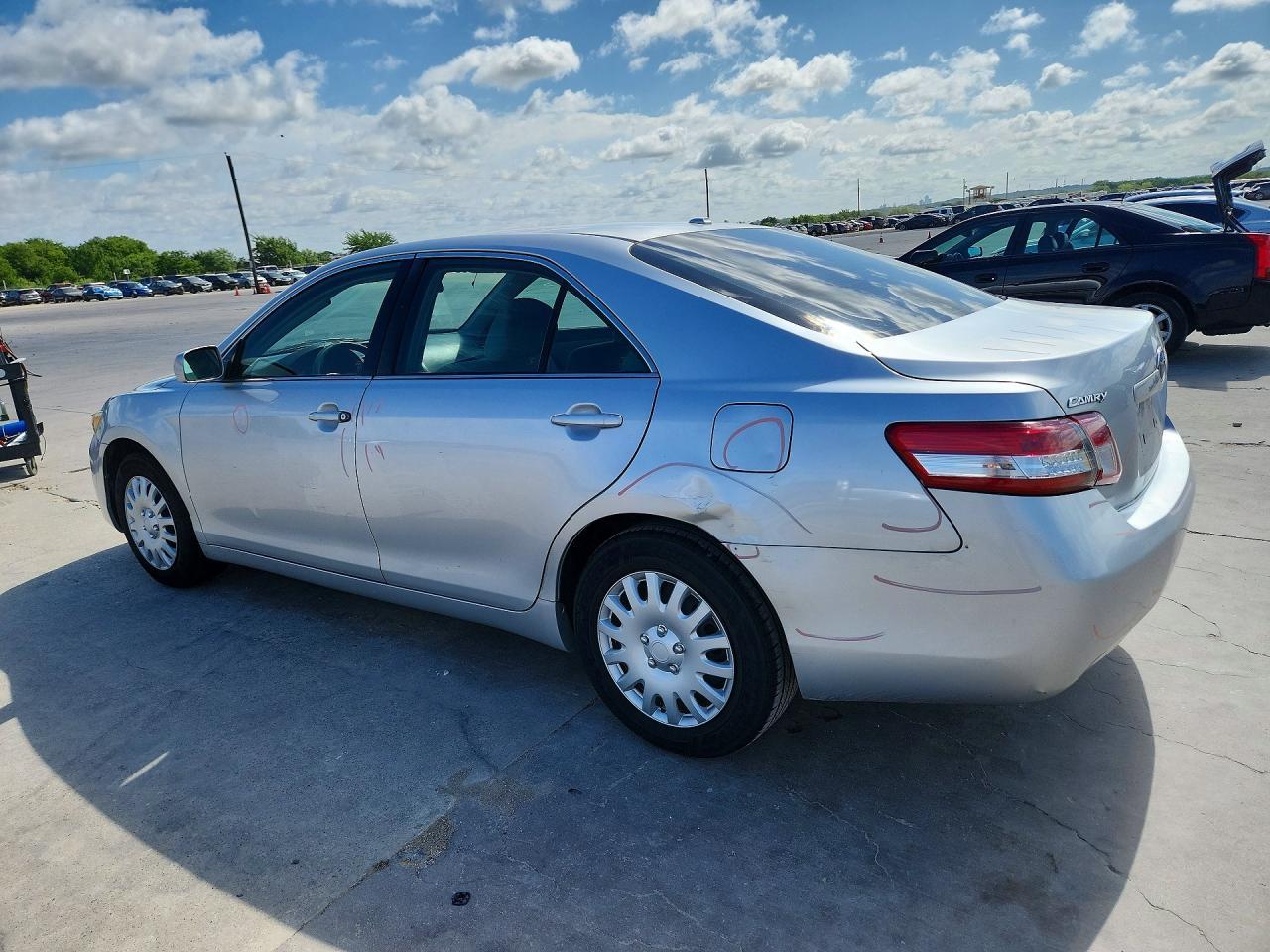2011 TOYOTA CAMRY