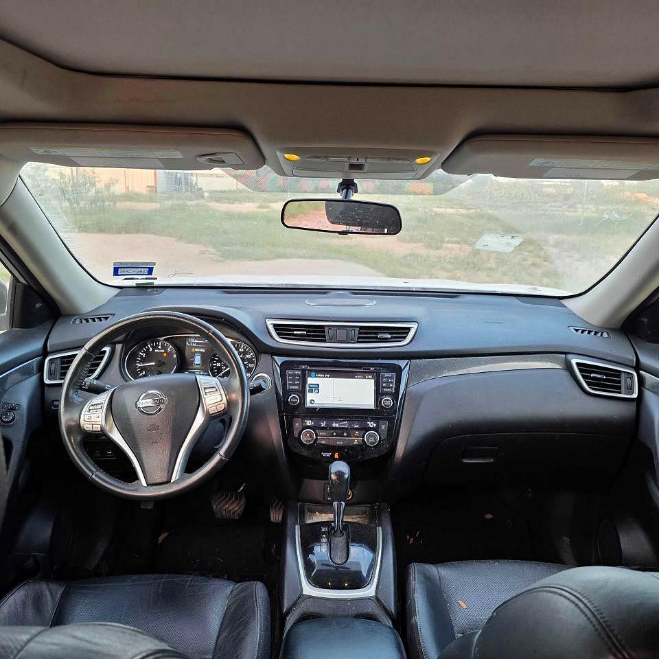 2015 NISSAN ROGUE
