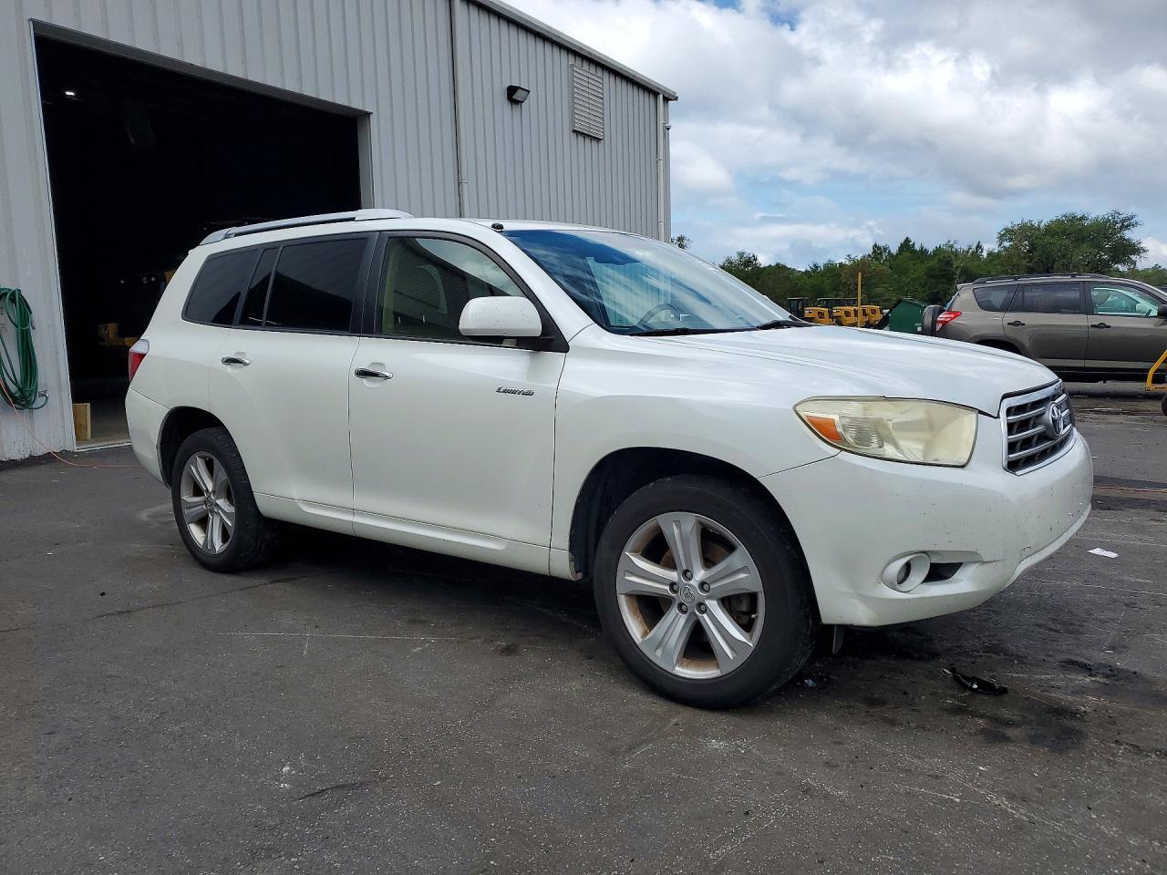 2010 TOYOTA HIGHLANDER