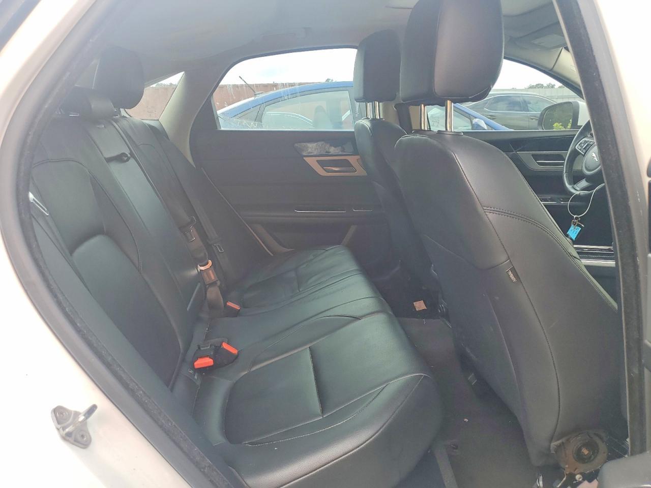 2016 JAGUAR XF