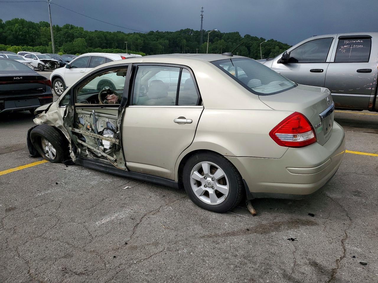 2007 NISSAN VERSA