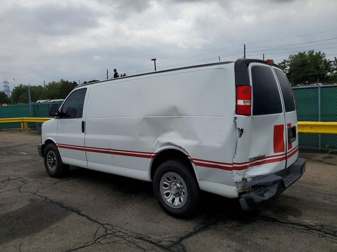 2014 CHEVROLET Express 1500