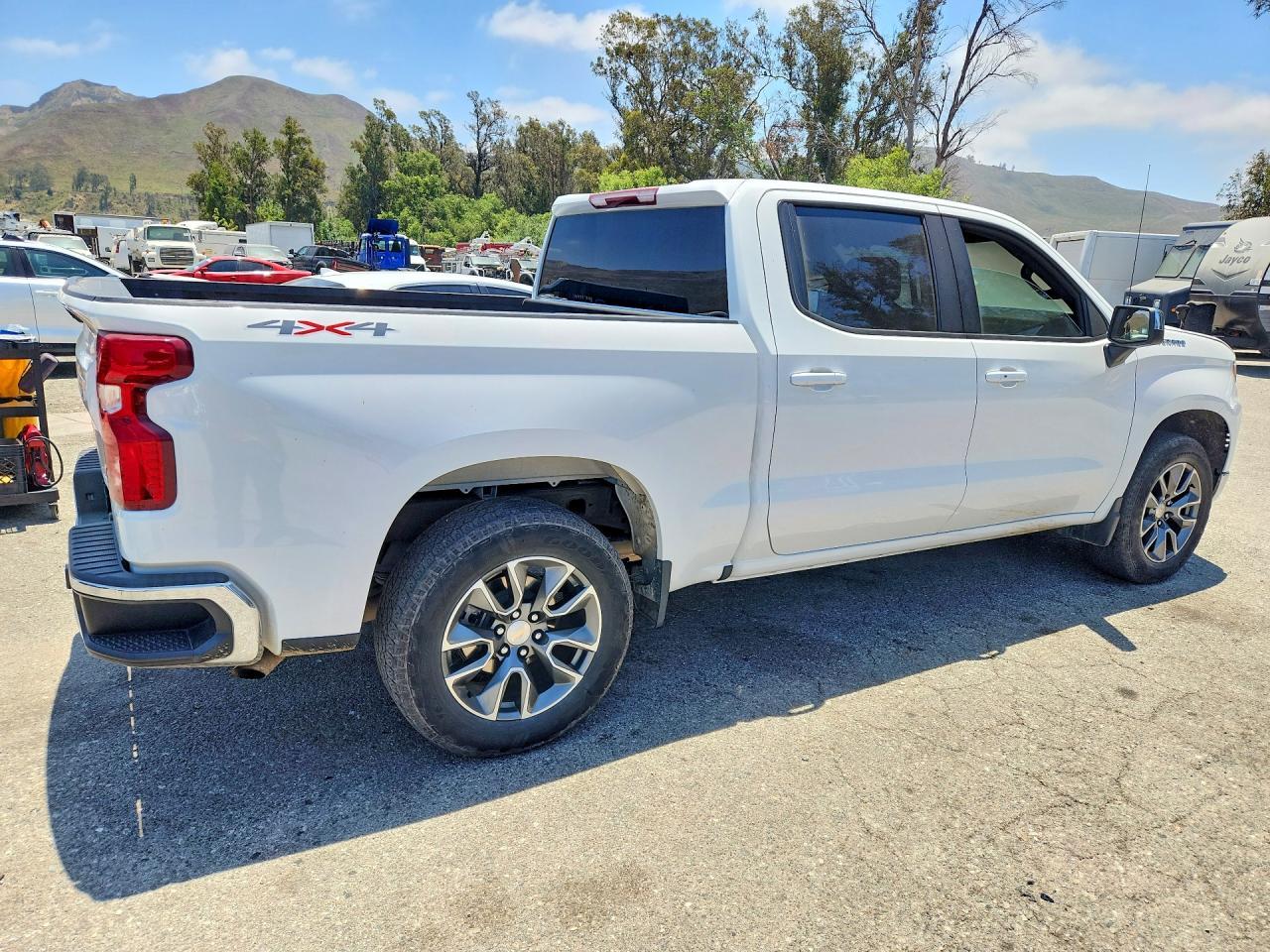 2024 CHEVROLET Silverado