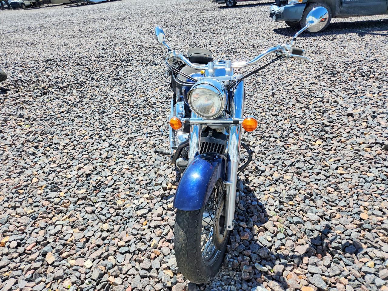 2002 HONDA Vt750
