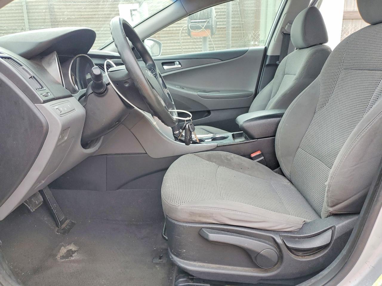 2011 HYUNDAI SONATA
