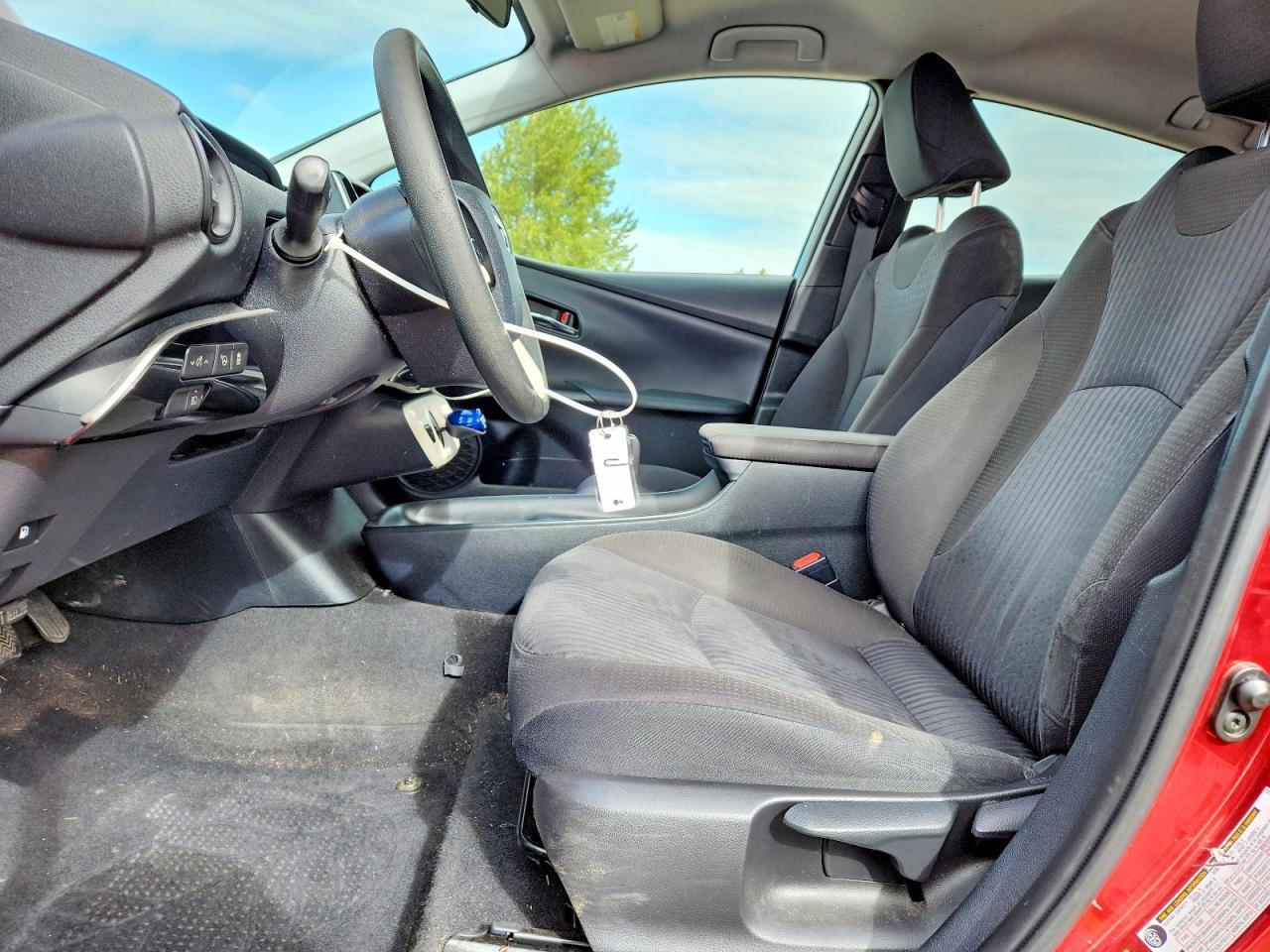 2017 TOYOTA PRIUS