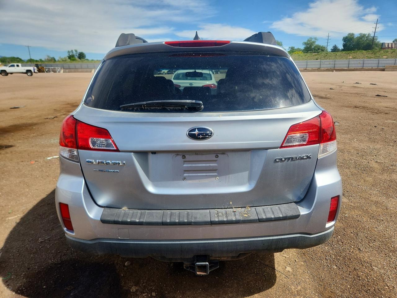 2013 SUBARU Outback