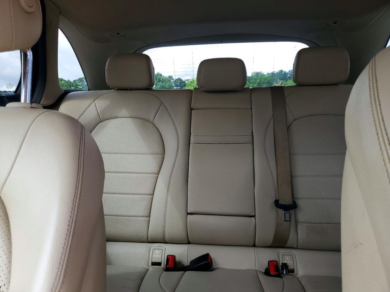 2016 MERCEDES-BENZ GLC-Class