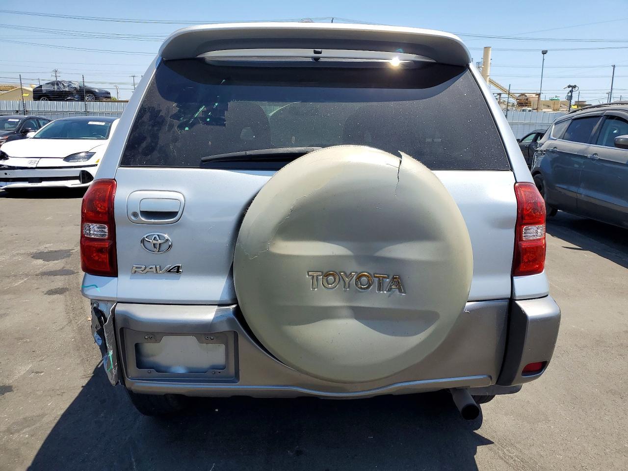 2005 TOYOTA RAV4