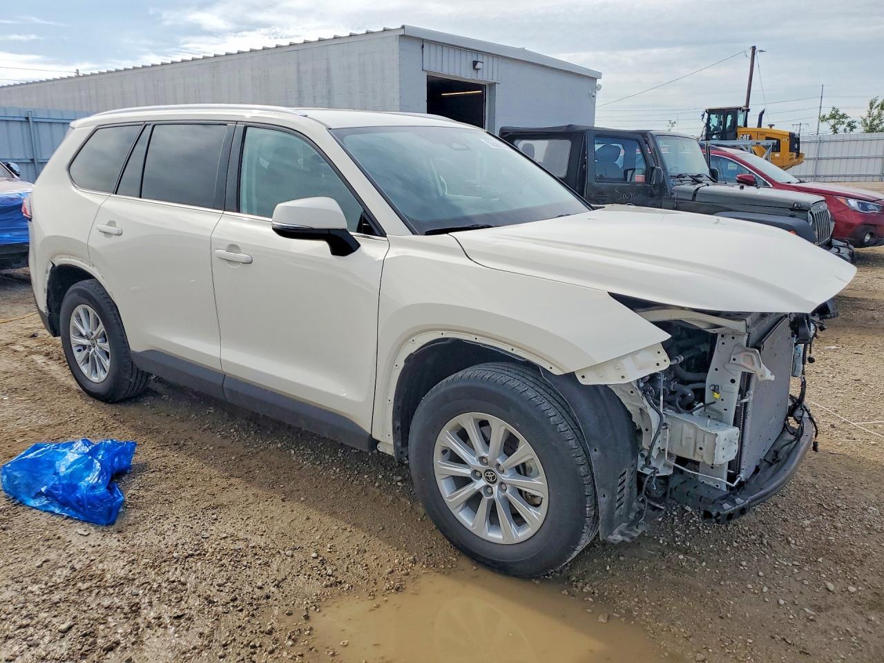 2024 TOYOTA HIGHLANDER