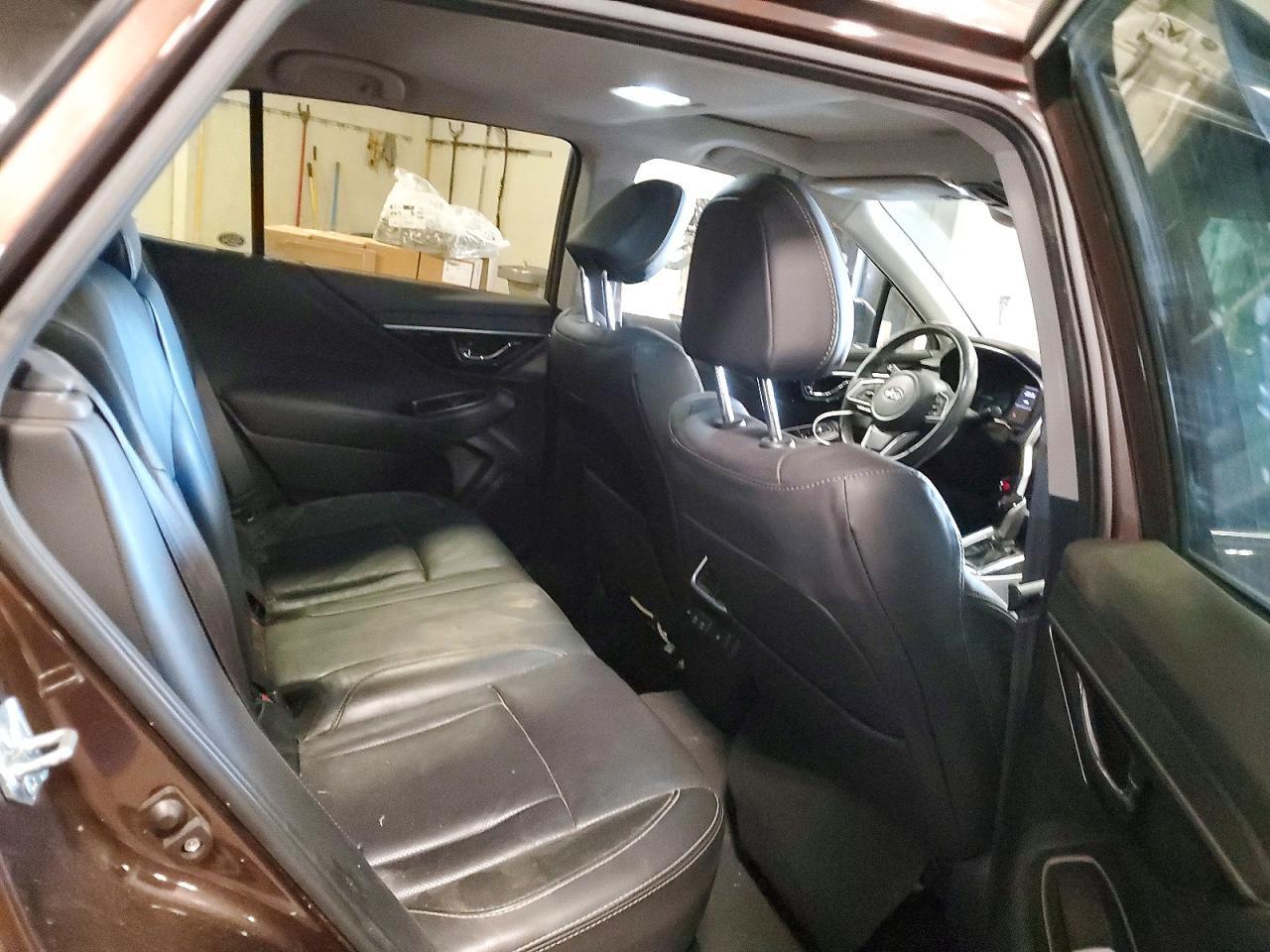 2021 SUBARU Outback