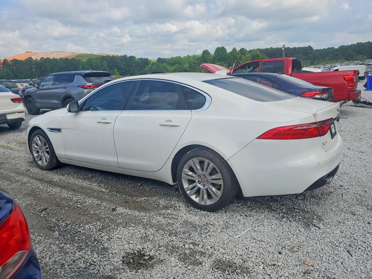 2016 JAGUAR XF