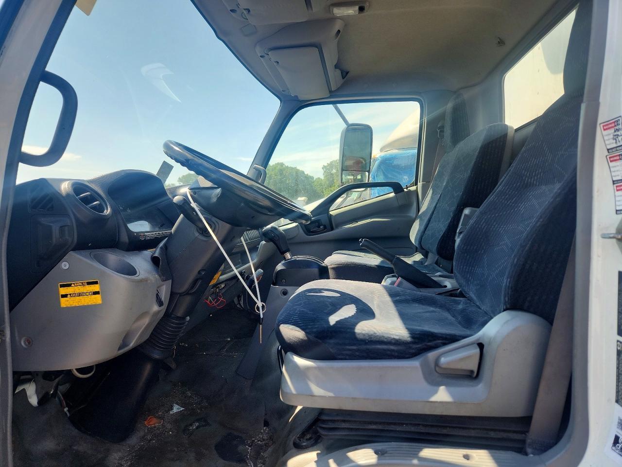 2018 HINO 195
