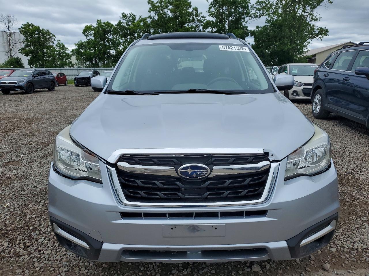 2017 SUBARU FORESTER