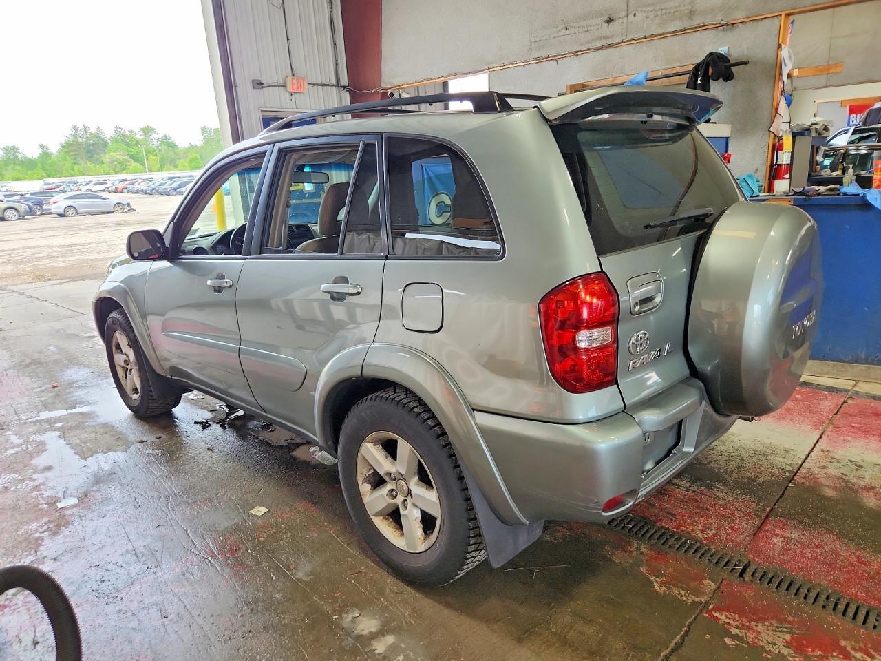 2004 TOYOTA RAV4
