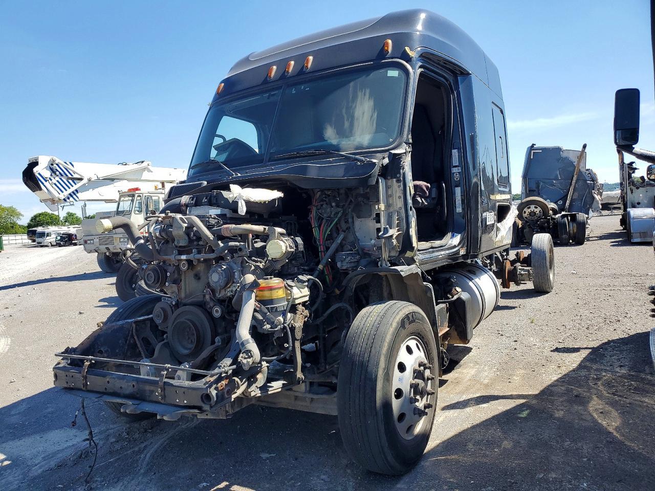 2016 FREIGHTLINER CASCADIA 125